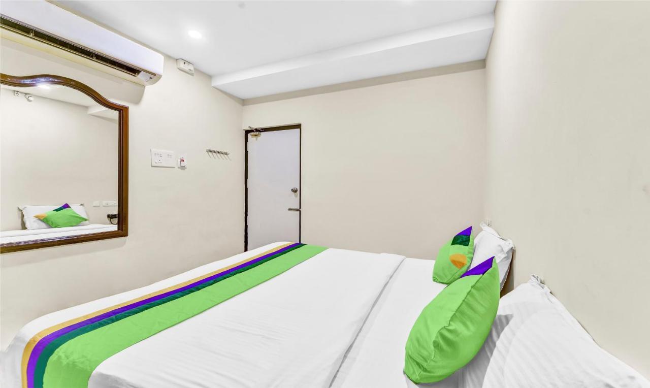 Treebo B Coral, 2 Km From Promenade Beach Hotel Пондичери Екстериор снимка