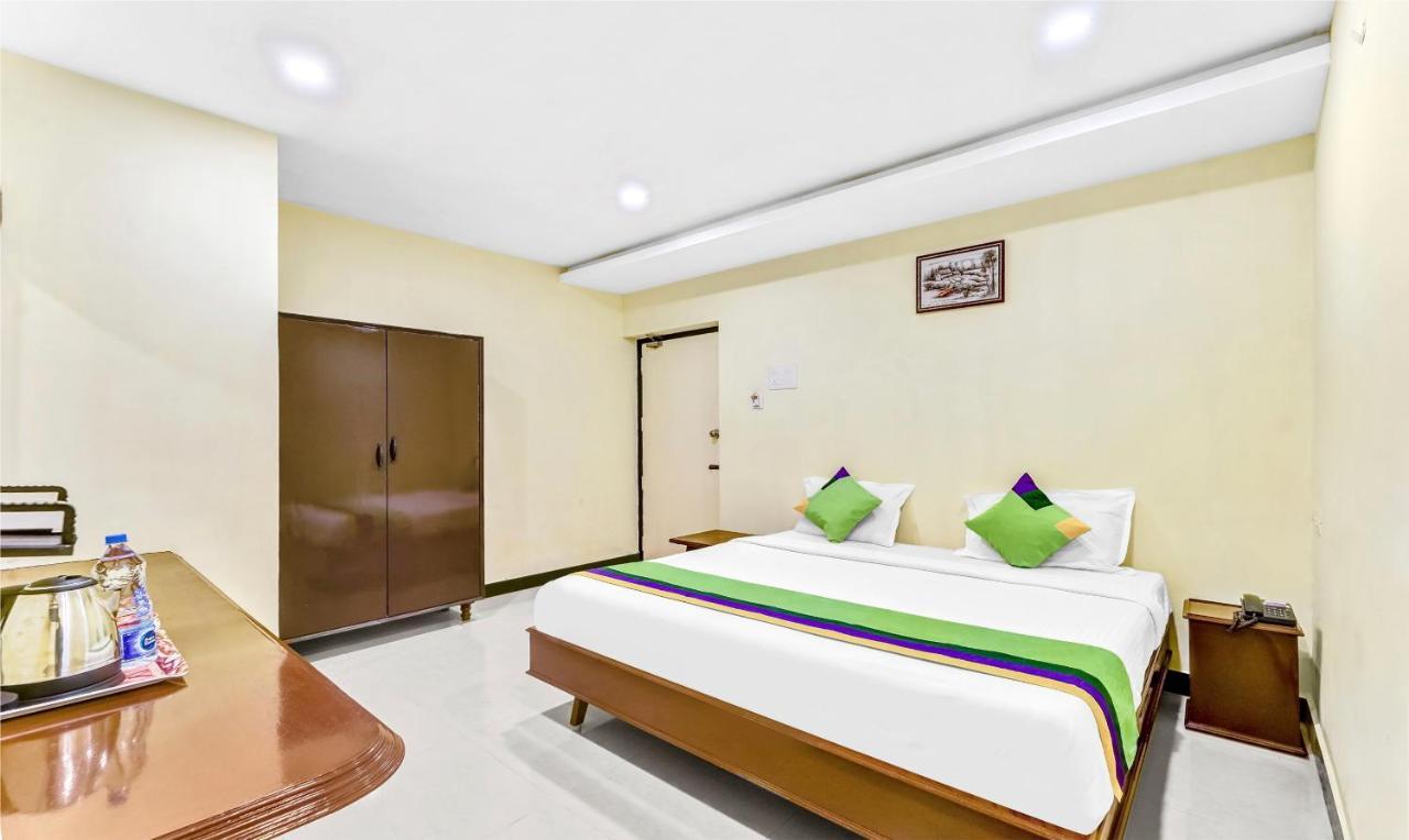 Treebo B Coral, 2 Km From Promenade Beach Hotel Пондичери Екстериор снимка