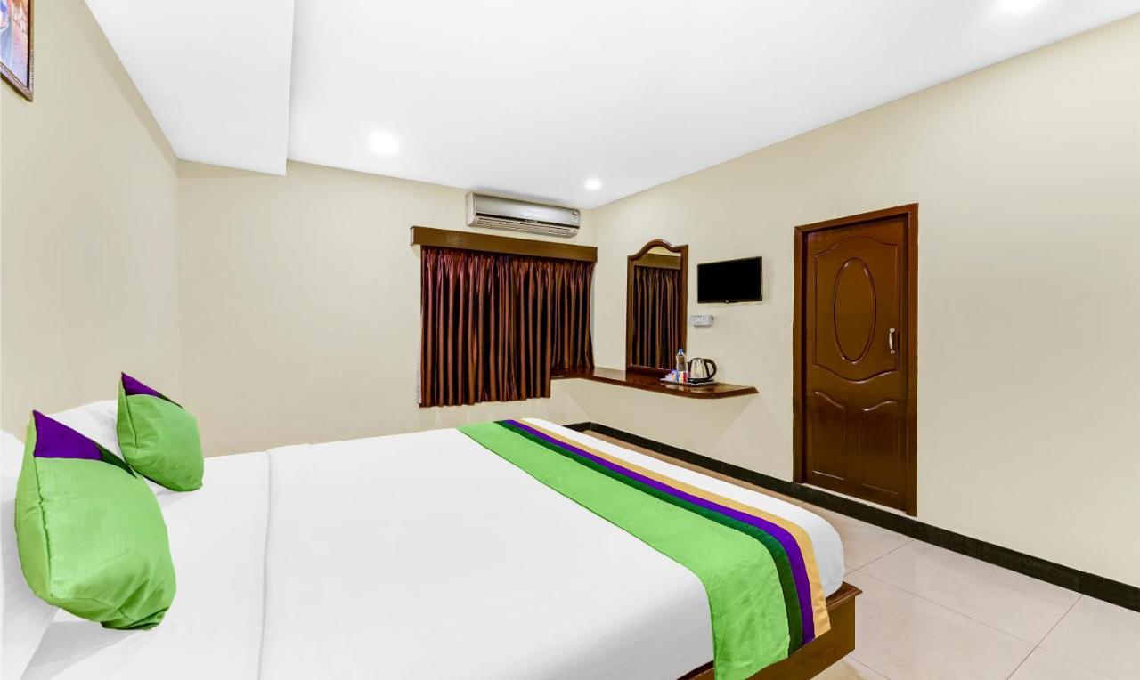 Treebo B Coral, 2 Km From Promenade Beach Hotel Пондичери Екстериор снимка