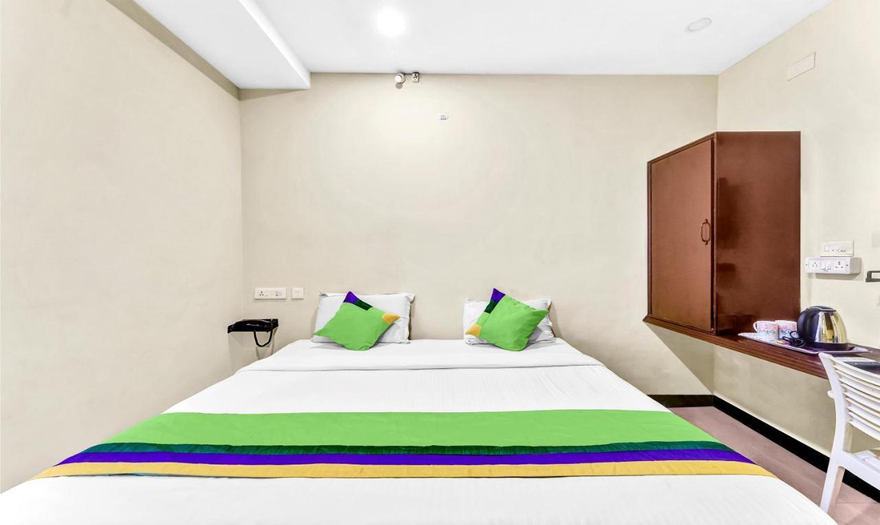 Treebo B Coral, 2 Km From Promenade Beach Hotel Пондичери Екстериор снимка